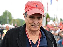 Экс-глава Формулы-1 встал на защиту Чемпиона мира, обвиняемого в расизме
