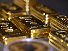 Экономист раскрыл плюсы и минусы покупки золота