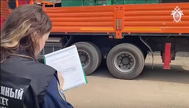 В Великом Новгороде мужчину придавило опорой автокрана