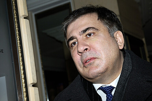 Саакашвили идет на прорыв с женой и сыном