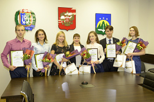 В течение недели участники молодежного проекта «Удар» работали в Администрации столицы Югры