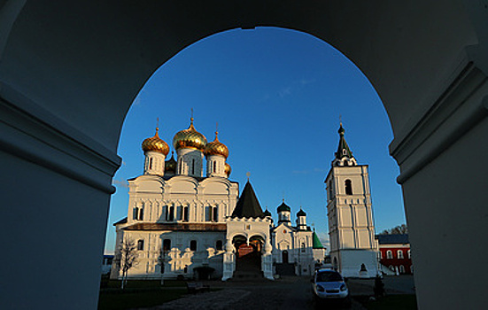 Ну, Кострома, весьма и весьма! Город, куда ездят за сыром, черной солью и молоком лосей