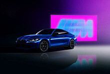 BMW M4 Competition 2021 в цвете San Marino Blue