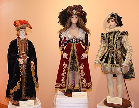 Выставка костюмированной фарфоровой скульптуры «Маскарад в Остафьеве» пройдет в Москве
