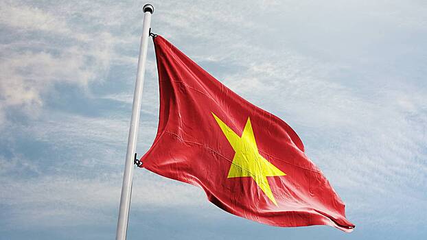 Тринадцать человек погибли во время сильного шторма в Центральном Вьетнаме