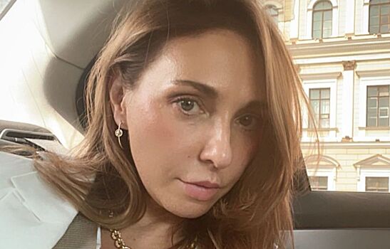 Без макияжа и фильтров: Навку невозможно узнать на архивном фото с дочерью