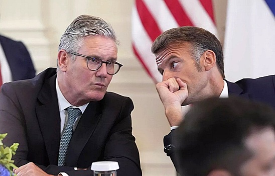 Народ устал от власти, но свергать не готов. Что удерживает Европу от полного развала?