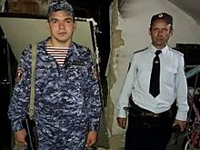 Росгвардейцы спасли троих детей из горящей квартиры в Ставрополе