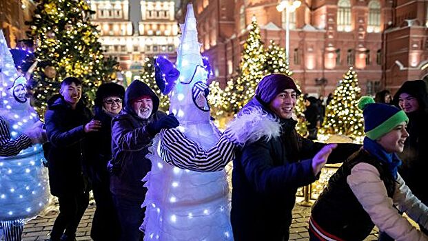 Россиянам одобрили длинные новогодние каникулы