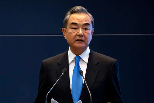 Глава МИД Китая Ван И: Пекин призывает усилить координацию между странами ШОС и БРИКС