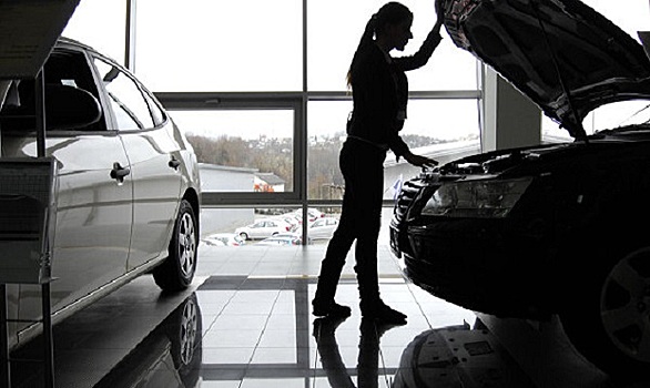 Mercedes-Benz обогнала BMW и Audi по продажам в июле