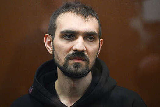 Суд Москвы приговорил комика Артемия Останина к 5 годам и 9 месяцам колонии