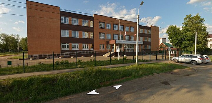 Через пять лет после постройки ижевской школы №20 её крыше потребовался ремонт