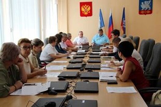 Уровень безработицы, демографию и благоустройство обсудили в Саянске