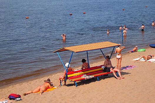 На курортах Кубани продолжается пляжный сезон
