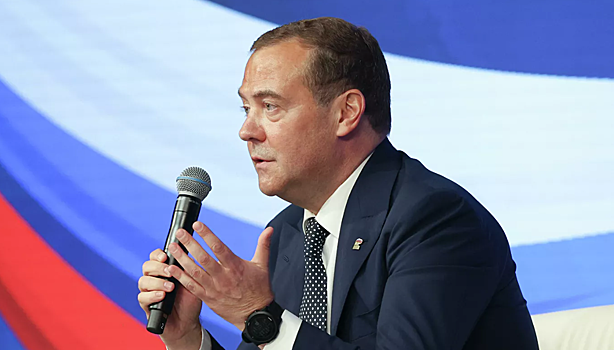 Медведев: Сейчас смысла в локдауне нет