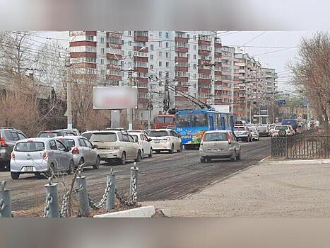 Дорожный ремонт на Шилова и Новобульварной спровоцировал пробки в Чите