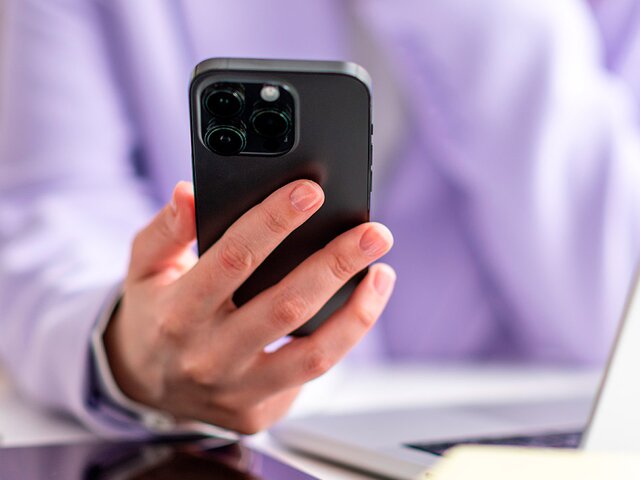 CNet: в камере iPhone есть скрытая функция, связанная с очисткой объектива
