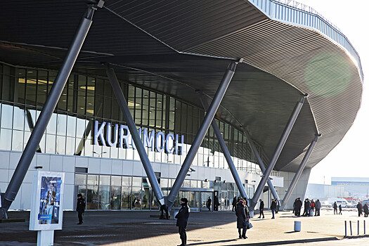 В двух российских аэропортах ввели ограничения на прием и отправку рейсов