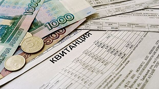 Около 6 тысяч хабаровчан получают ползарплаты из-за долгов за свет и тепло