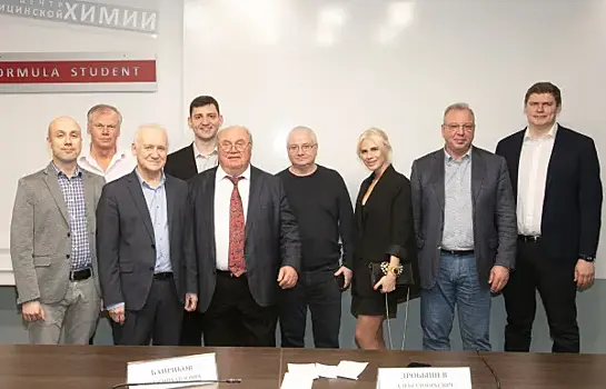 В ТГУ создают методику, которая поможет программировать поведение имплантата в организме
