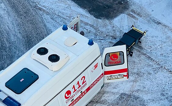 В Магадане малыша насмерть завалило снегом с крыши