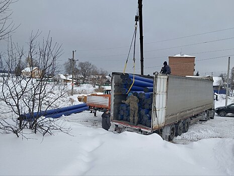 В Камбарку поступили материалы для нового подводного трубопровода