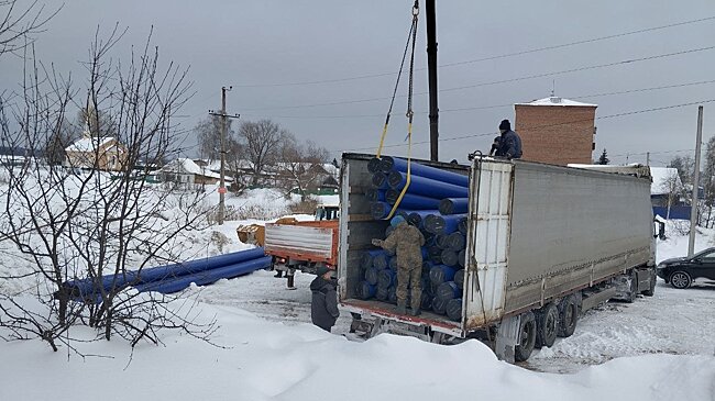 В Камбарку поступили материалы для нового подводного трубопровода