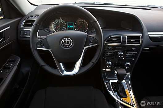 Новокузнечанка посадила за руль ребенка