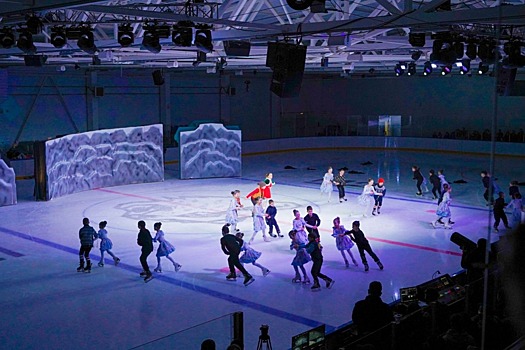 Открытие ледовой арены во Владикавказе отметили ледовым шоу и хоккейным матчем