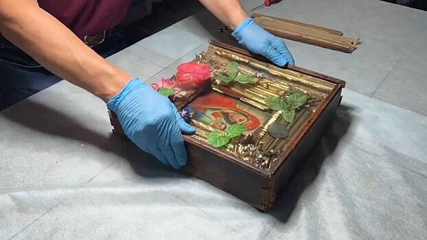 Появились кадры иконы, в которой россиянка доставила бомбу в УФСБ по Крыму