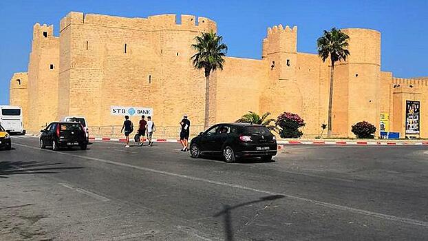 Подростка из России насмерть сбила машина в Тунисе