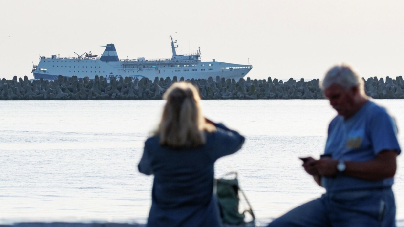 Компания-оператор парома Seabridge обеспечила россиян авиабилетами в Сочи