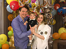 «Папины мальчишки»: Денис Матросов поделился милым семейным фото с сыновьями