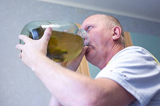 Причину усиления похмелья после 30 лет объяснили