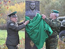 Бюст-барельеф Герою Советского Союза Фирсову установили в Нижнем Новгороде