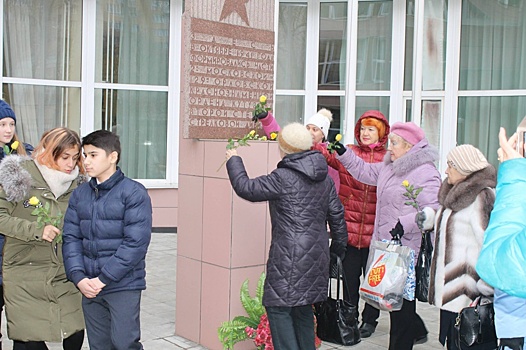 Пушкинский лицей и Центр соцобслуживания «Красносельский» провели совместную патриотическую акцию