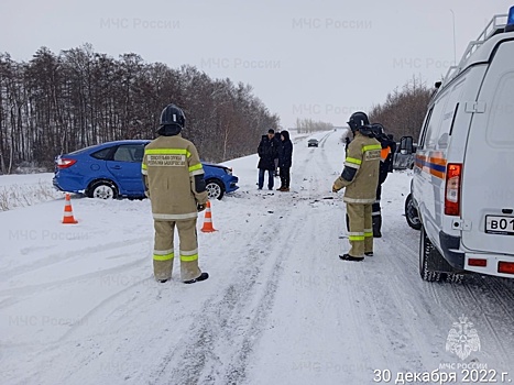 При ДТП в Башкирии погиб 1 полицейский из Оренбурга и двое его коллег пострадали