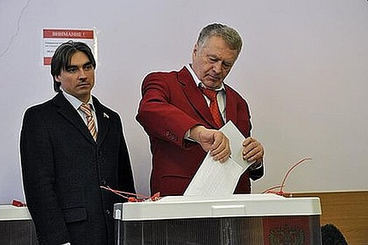 В ЛДПР отреагировали на появление пиджака Жириновского на аукционе
