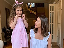 Копия мамы! Топурия засняла 6-летнюю дочь в роскошной гостиной