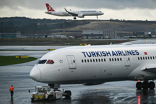 Сотни россиян застряли в аэропорту Стамбула из-за несогласованного рейса