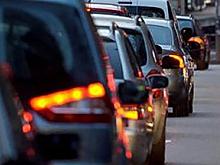 В Новосибирске из-за ДТП на трамвайных путях образовался крупный затор на площади Труда