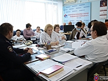 Волгоградские полицейские рассказали медикам о популярных схемах мошенничества