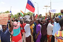 В столице Нигера подняли российские флаги