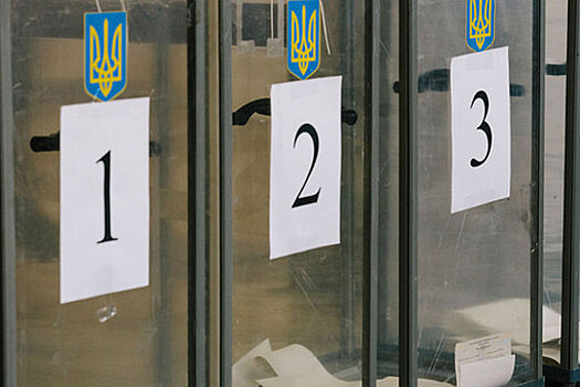 Более тысячи сообщений о нарушениях поступило на выборах президента Украины