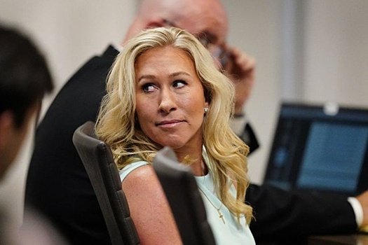 Марджори Тейлор Грин уходит в отставку после конфликта с Трампом