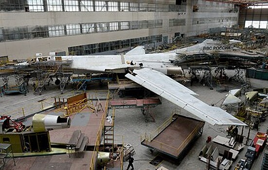 Минобороны: весь парк бомбардировщиков Ту-160 обновят к 2030 году