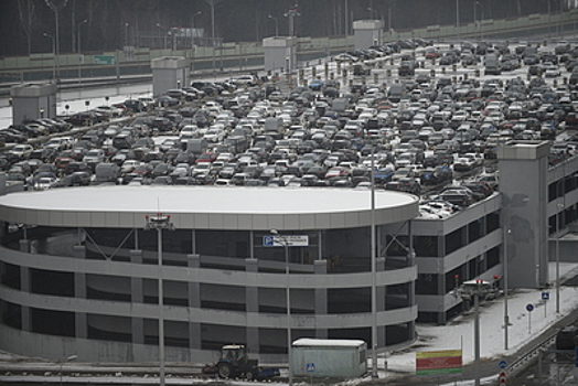 Паркинг на 2,5 тыс машино‑мест открыли в аэропорту «Шереметьево»