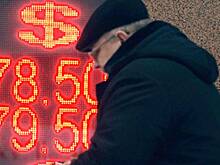 Доллар резко отреагировал на падение нефти