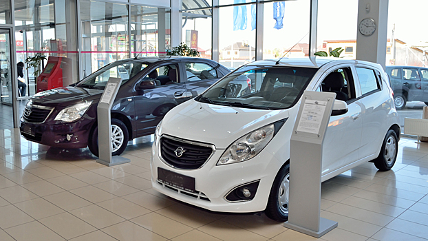 В России за минувшие 10 дней 10 автогигантов изменили ценники на свои машины